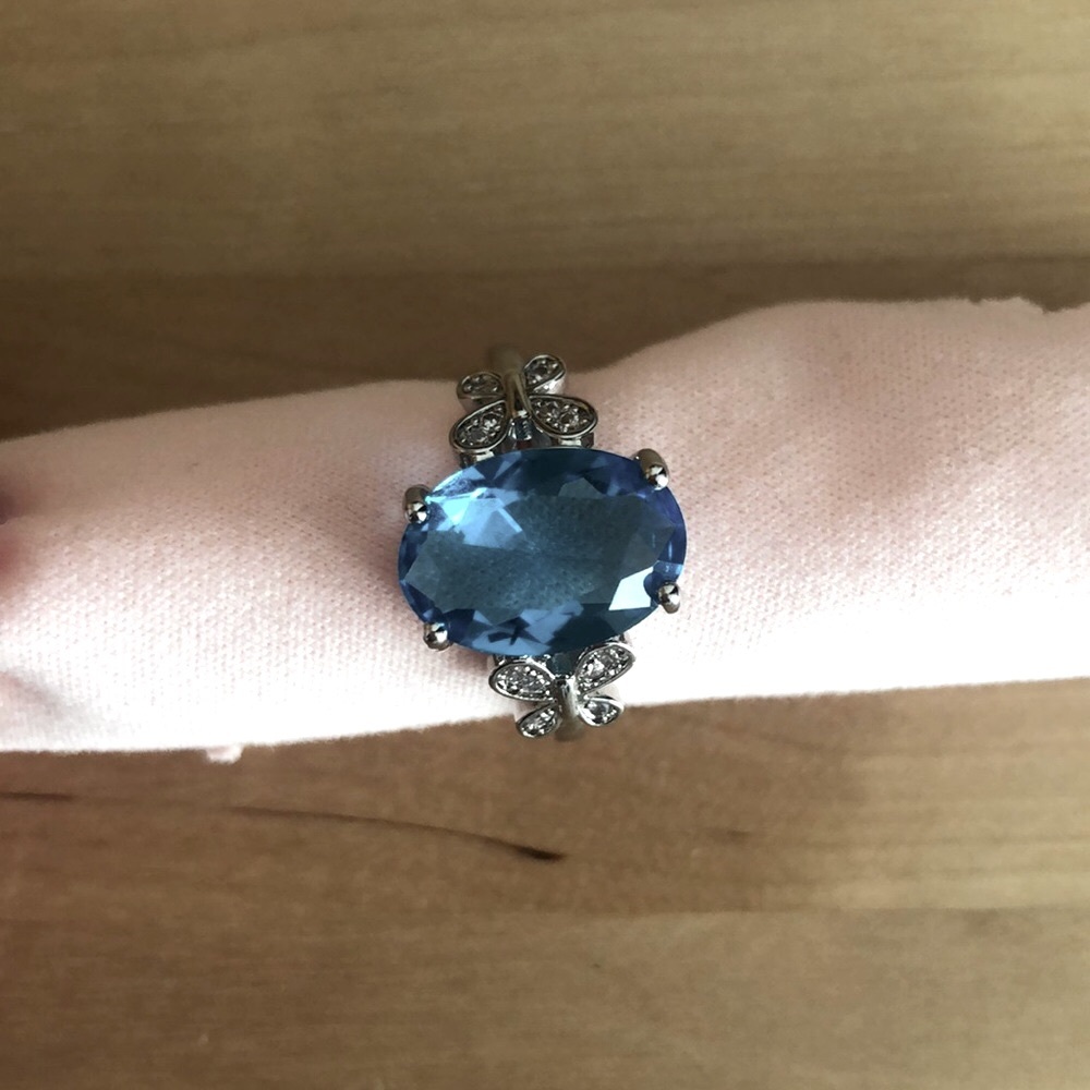 Blue gem ring